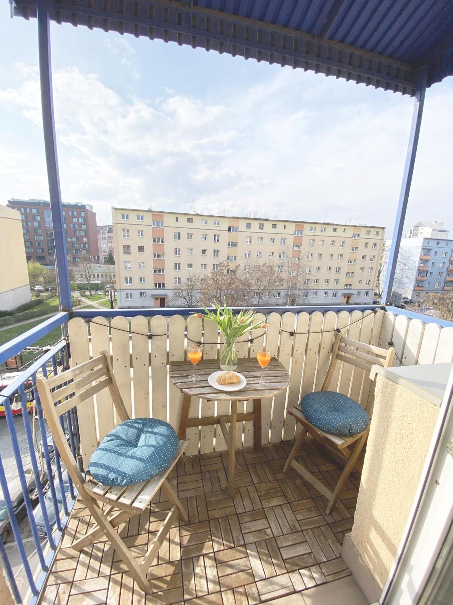 3Rooms-Balcony-Pkp - Deerrest Apart Wrocław Buitenkant foto